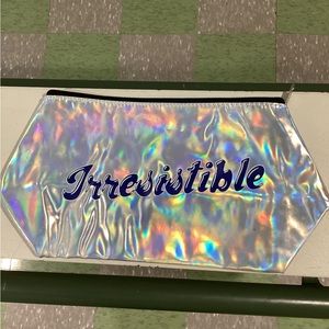 Women’s Concave Cosmetics Bags-OS